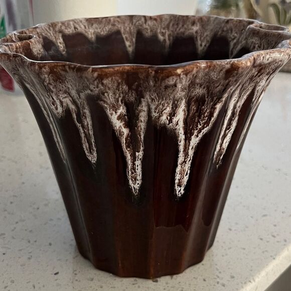 Plant-Master Calif. Vintage Brown Drip Glaze Pat Pend 407R Fluted Planter RARE - Picture 1 of 7